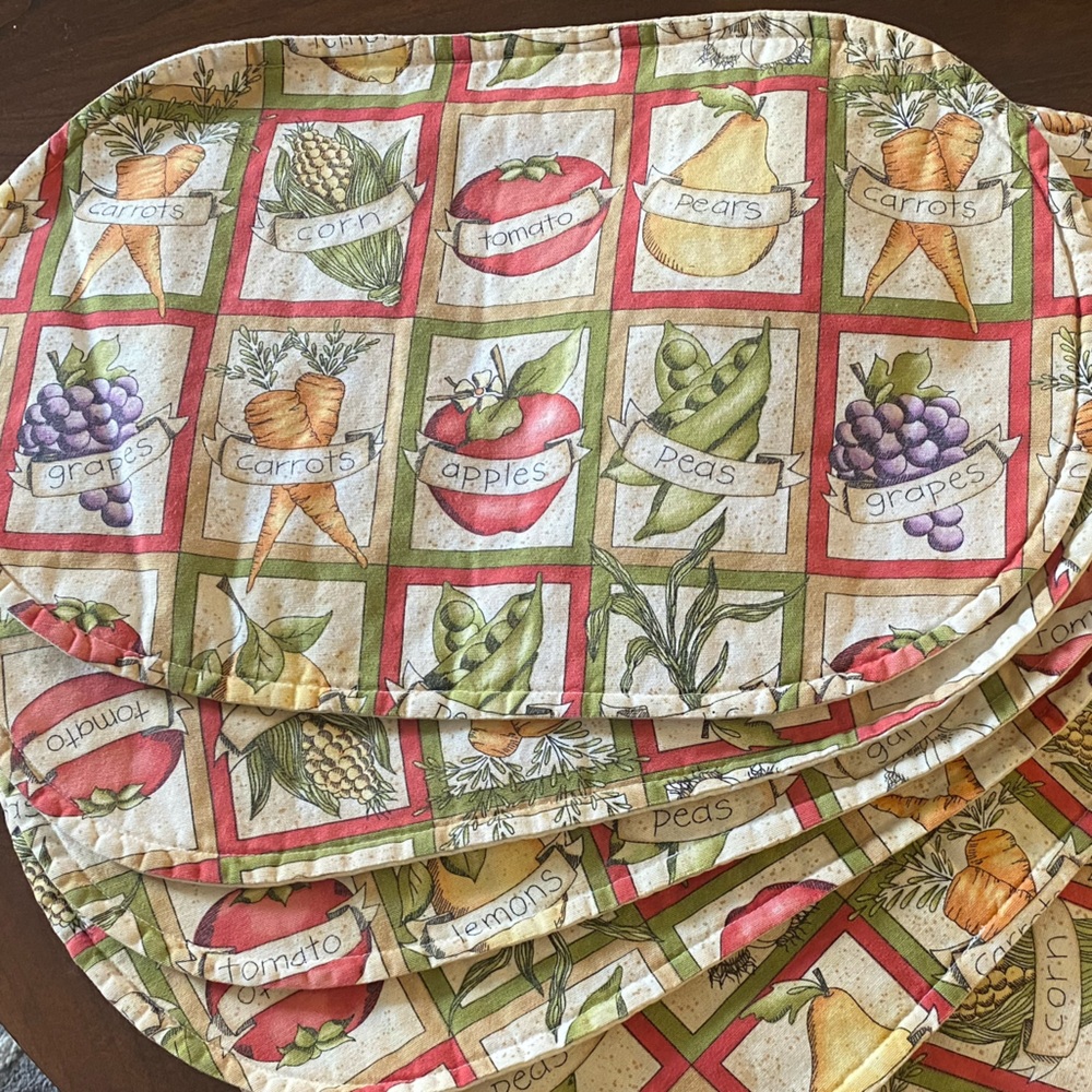 Set 8 veggie fruit placemats VINTAGE colors